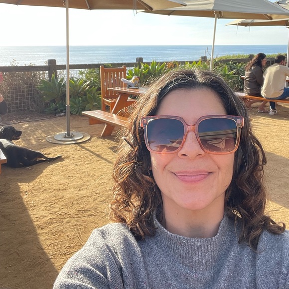 Meet your Posher, Nada - Picture 2 of 3